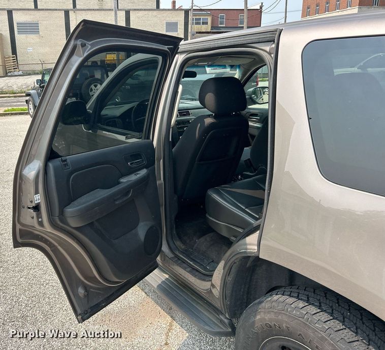 image for item EK8176 2013 Chevrolet Tahoe Police SUV