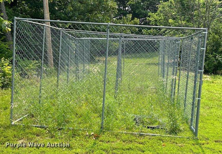 image for item EK8178 (3) dog kennels