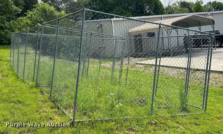 image for item EK8178 (3) dog kennels