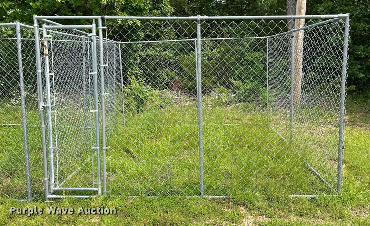 image for item EK8178 (3) dog kennels