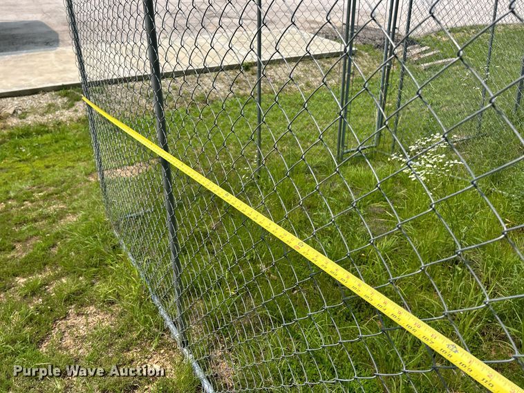 image for item EK8178 (3) dog kennels