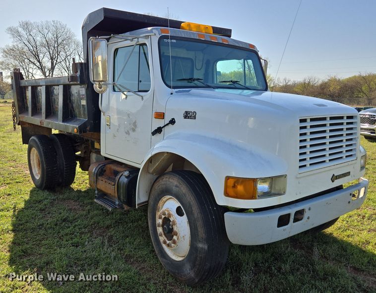 image for item EL1984 2002 International  4700 dump truck