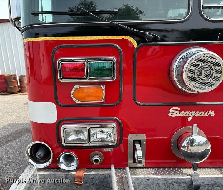 image for item EL2108 1991 Seagrave JB-40DH pumper fire truck