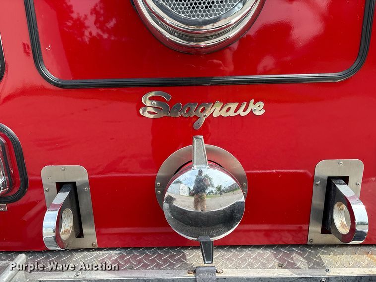 image for item EL2108 1991 Seagrave JB-40DH pumper fire truck