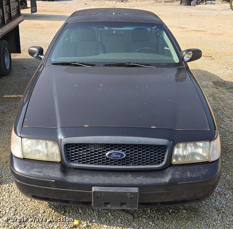 image for item EM7457 2003 Ford Crown Victoria Police Interceptor 