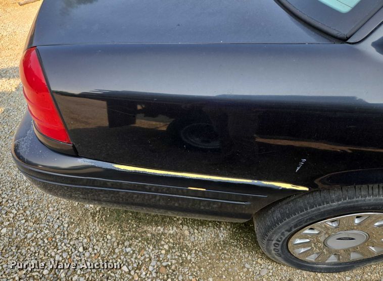image for item EM7457 2003 Ford Crown Victoria Police Interceptor 