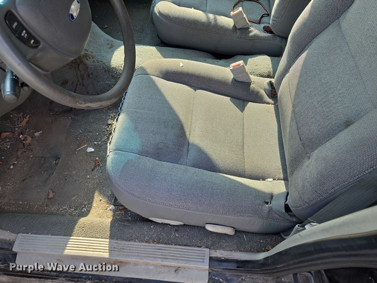 image for item EM7457 2003 Ford Crown Victoria Police Interceptor 