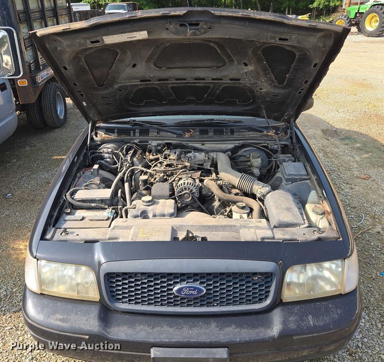 image for item EM7457 2003 Ford Crown Victoria Police Interceptor 