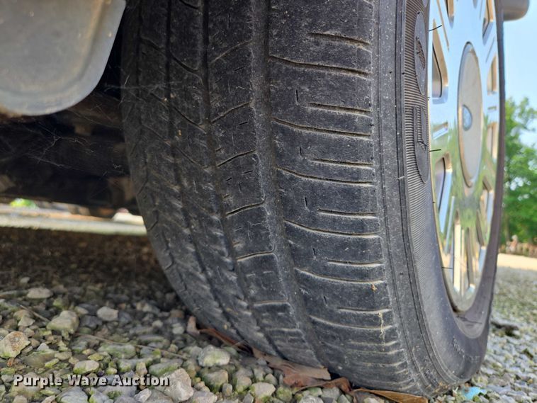 image for item EM7457 2003 Ford Crown Victoria Police Interceptor 