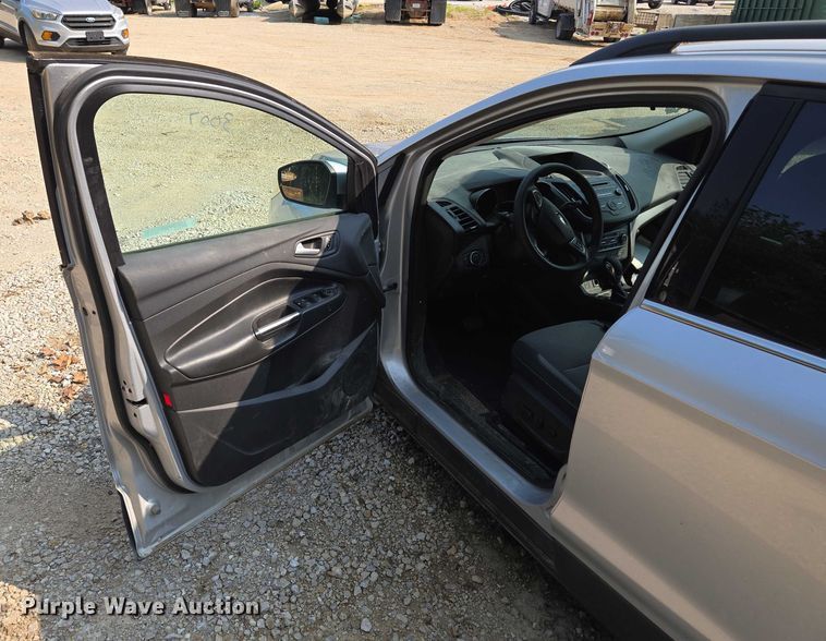 image for item EM7458 2018 Ford Escape SUV