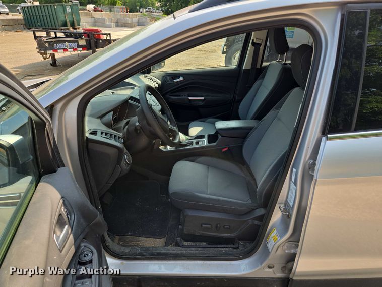 image for item EM7458 2018 Ford Escape SUV