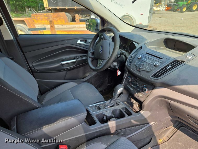 image for item EM7458 2018 Ford Escape SUV