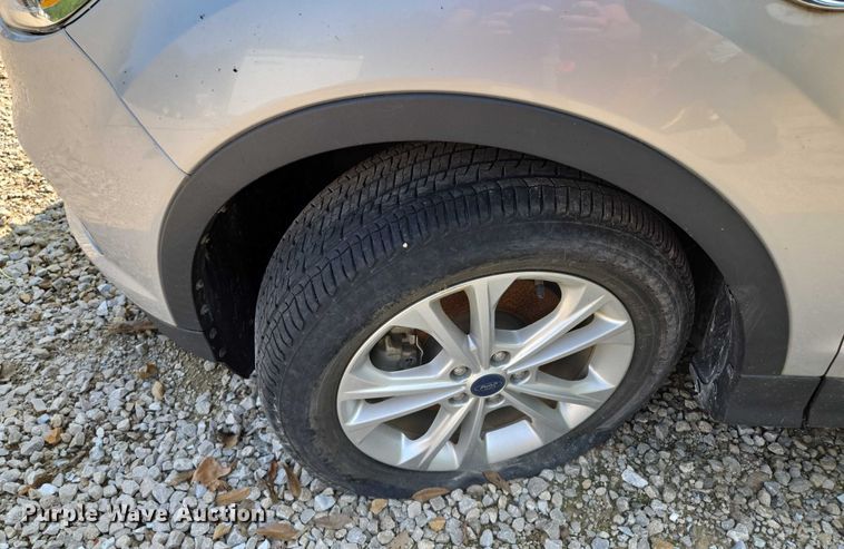 image for item EM7458 2018 Ford Escape SUV