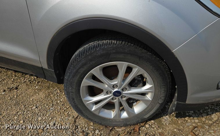 image for item EM7458 2018 Ford Escape SUV