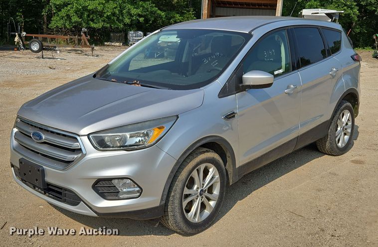 image for item EM7460 2017 Ford Escape SUV