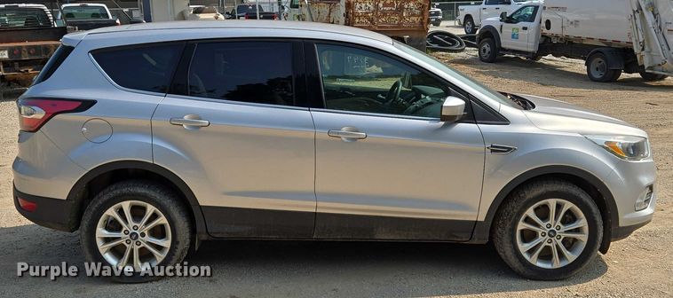 image for item EM7460 2017 Ford Escape SUV