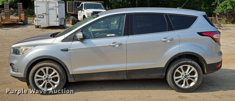 image for item EM7460 2017 Ford Escape SUV