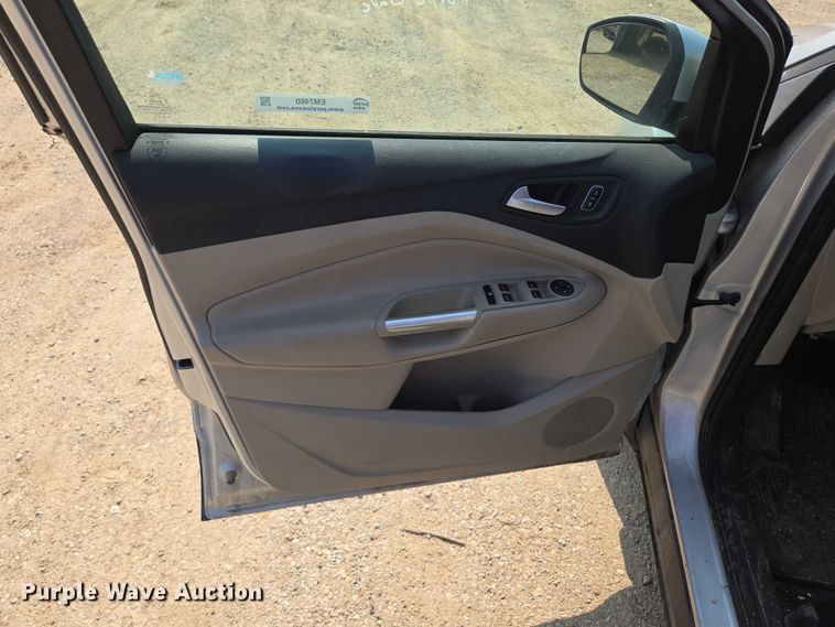 image for item EM7460 2017 Ford Escape SUV