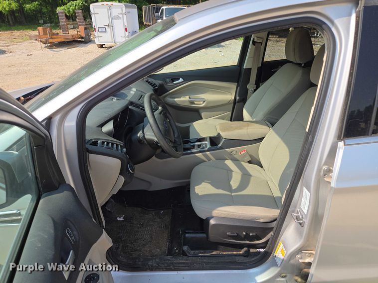 image for item EM7460 2017 Ford Escape SUV