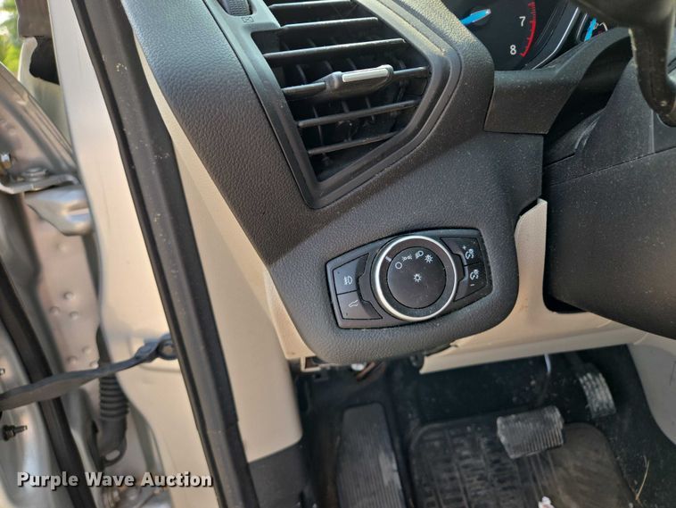 image for item EM7460 2017 Ford Escape SUV