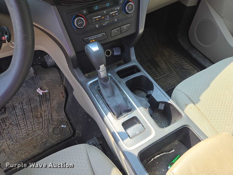 image for item EM7460 2017 Ford Escape SUV