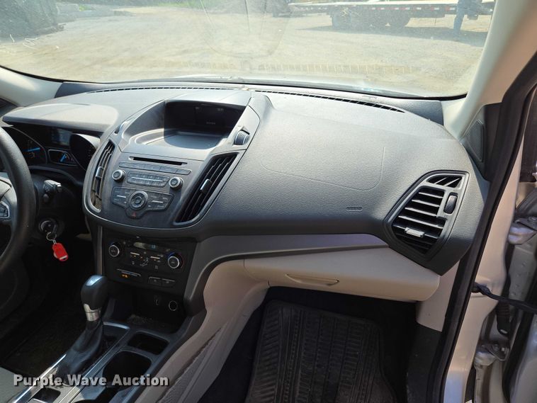 image for item EM7460 2017 Ford Escape SUV