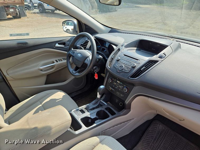 image for item EM7460 2017 Ford Escape SUV