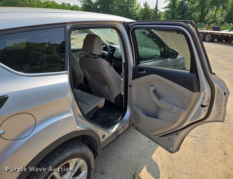 image for item EM7460 2017 Ford Escape SUV