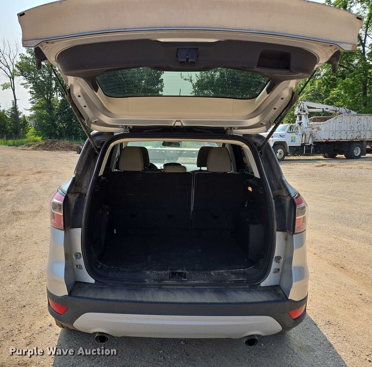 image for item EM7460 2017 Ford Escape SUV