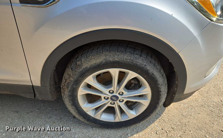 image for item EM7460 2017 Ford Escape SUV