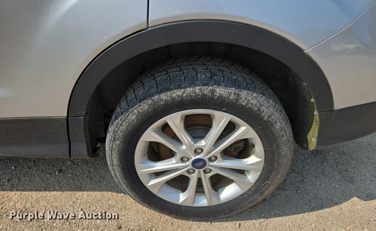 image for item EM7460 2017 Ford Escape SUV