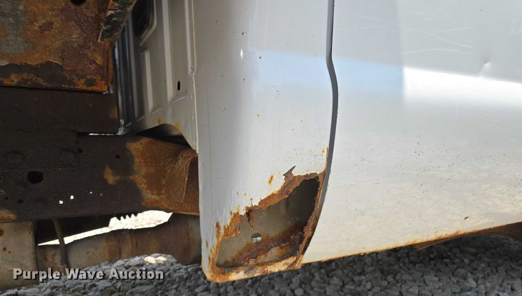 image for item EM7461 2006 Ford F350 Super Duty XL flatbed pickup truck