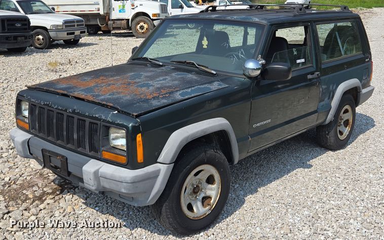 image for item EM7462 2000 Jeep Cherokee SUV