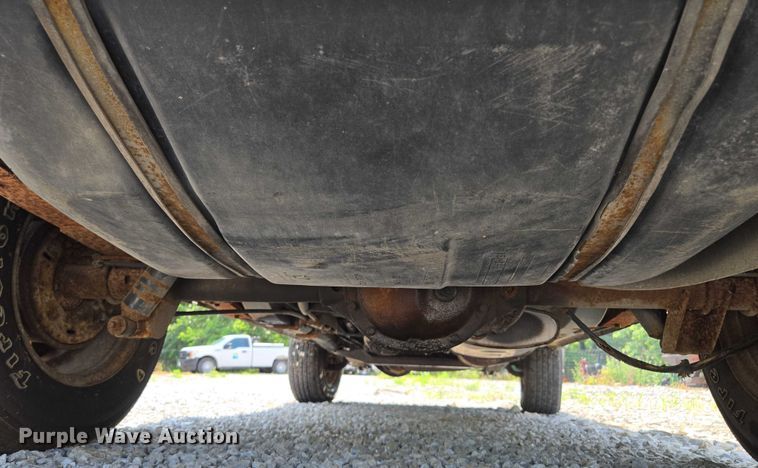 image for item EM7462 2000 Jeep Cherokee SUV