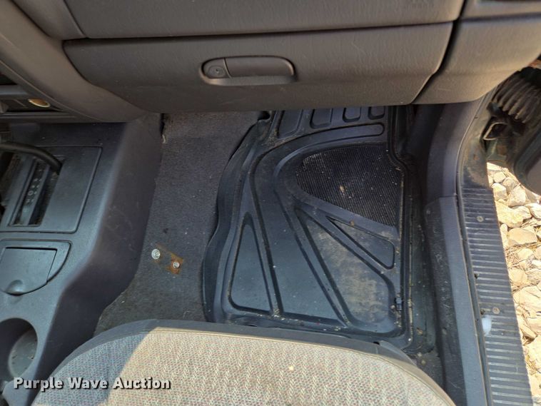 image for item EM7462 2000 Jeep Cherokee SUV