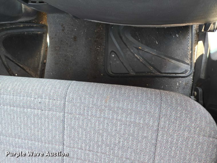 image for item EM7462 2000 Jeep Cherokee SUV