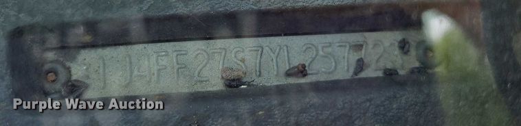 image for item EM7462 2000 Jeep Cherokee SUV