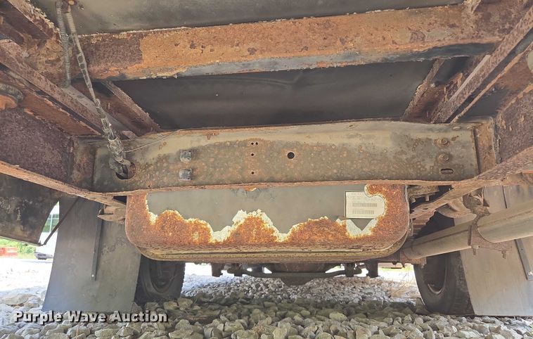 image for item EM7464 2006 Ford E450 Super Duty shuttle bus