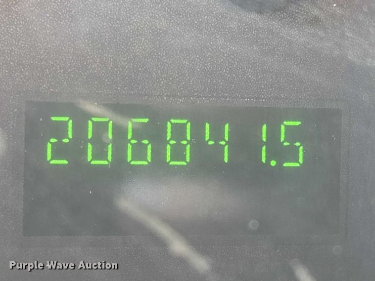 image for item EM7465 2005 Ford E450 Super Duty shuttle bus