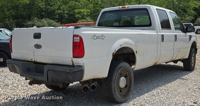 image for item EM7466 2008 Ford F350 Super Duty XL Crew Cab pickup truck