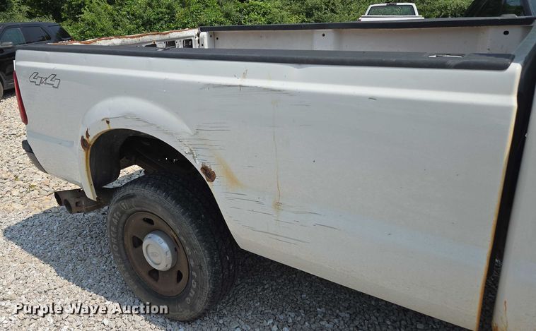 image for item EM7466 2008 Ford F350 Super Duty XL Crew Cab pickup truck