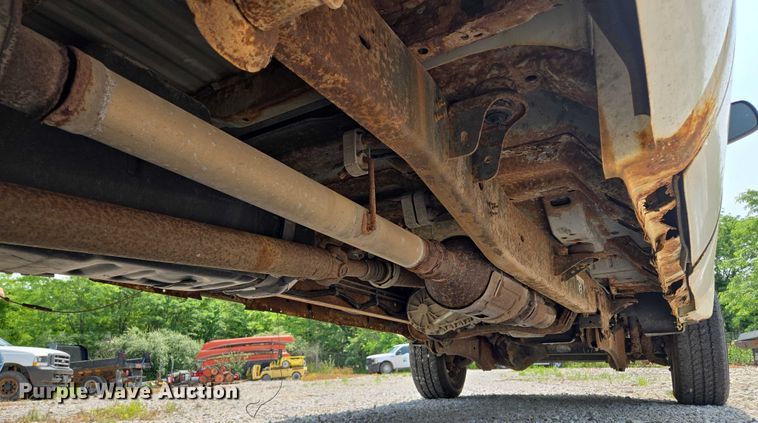 image for item EM7466 2008 Ford F350 Super Duty XL Crew Cab pickup truck