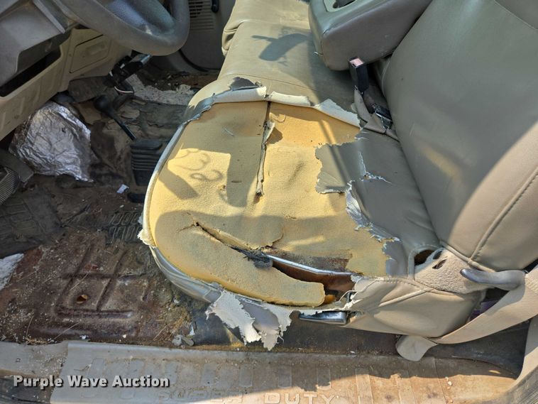 image for item EM7466 2008 Ford F350 Super Duty XL Crew Cab pickup truck