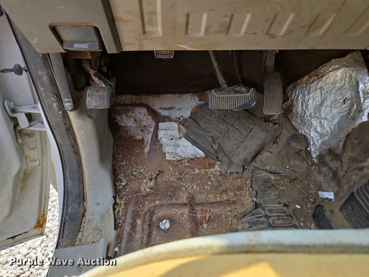 image for item EM7466 2008 Ford F350 Super Duty XL Crew Cab pickup truck