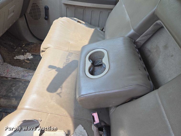 image for item EM7466 2008 Ford F350 Super Duty XL Crew Cab pickup truck