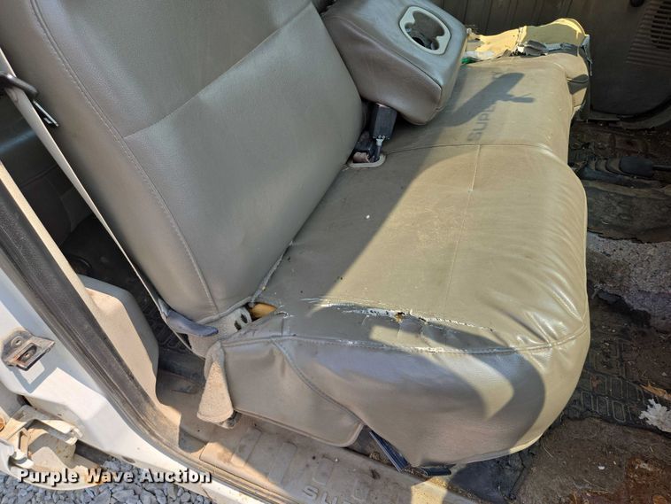 image for item EM7466 2008 Ford F350 Super Duty XL Crew Cab pickup truck