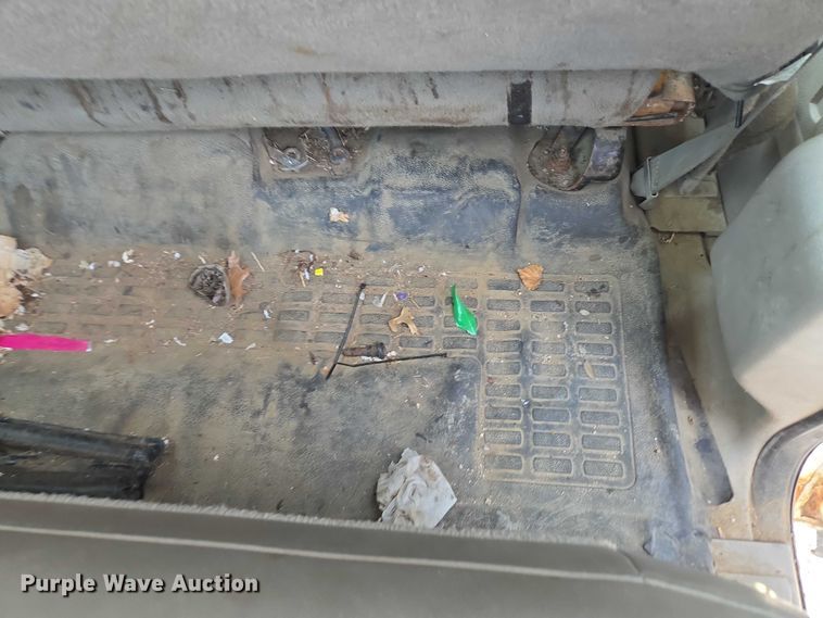 image for item EM7466 2008 Ford F350 Super Duty XL Crew Cab pickup truck