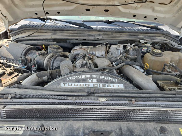 image for item EM7466 2008 Ford F350 Super Duty XL Crew Cab pickup truck