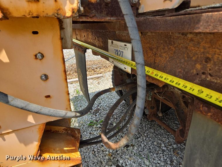 image for item EM7470 1998 International 4900 dump truck