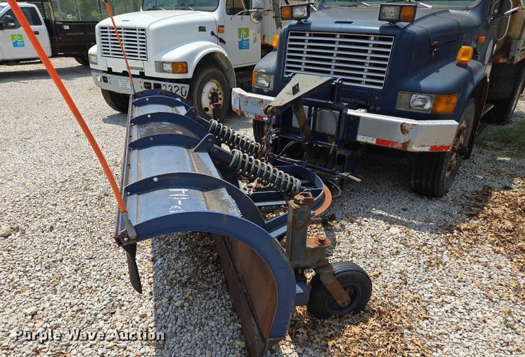 image for item EM7470 1998 International 4900 dump truck